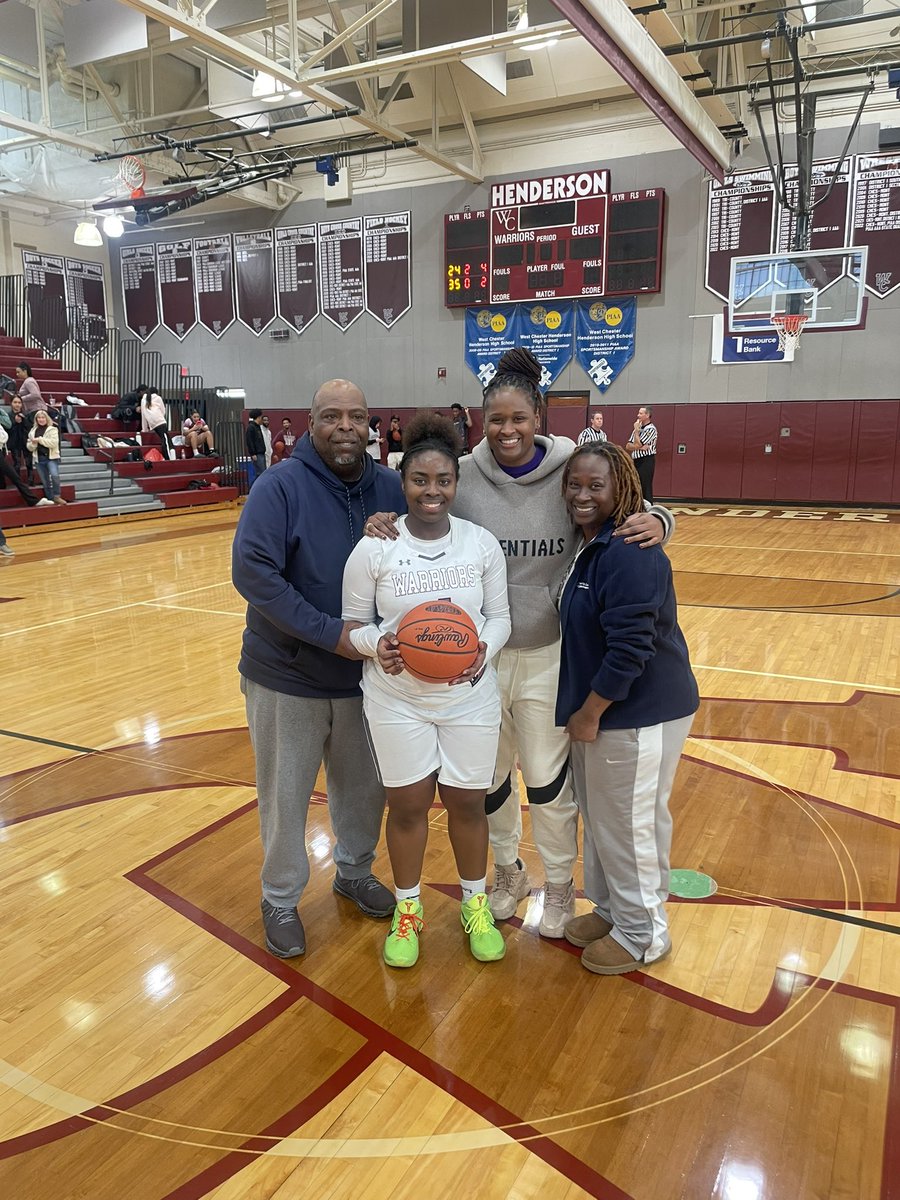CoachNeffHHS's tweet photo. This is what 1,000 looks like! Congratulations Whitney! Great team win Warriors! https://t.co/UE6FOvyqr6