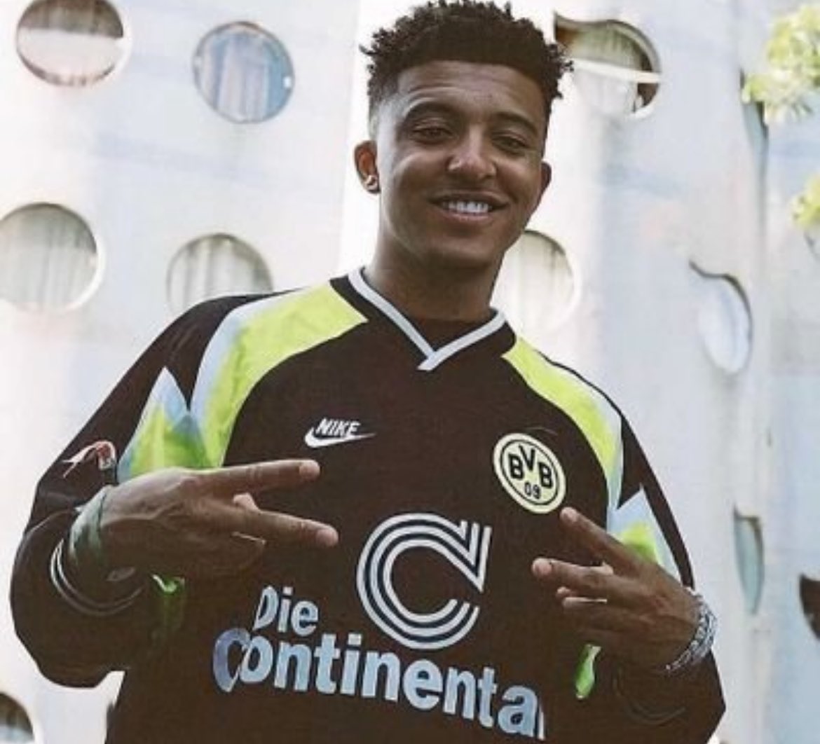 GuteNachtX's tweet photo. My player😍⚫️🟡 #D98BVB https://t.co/fFJkTxc9iE