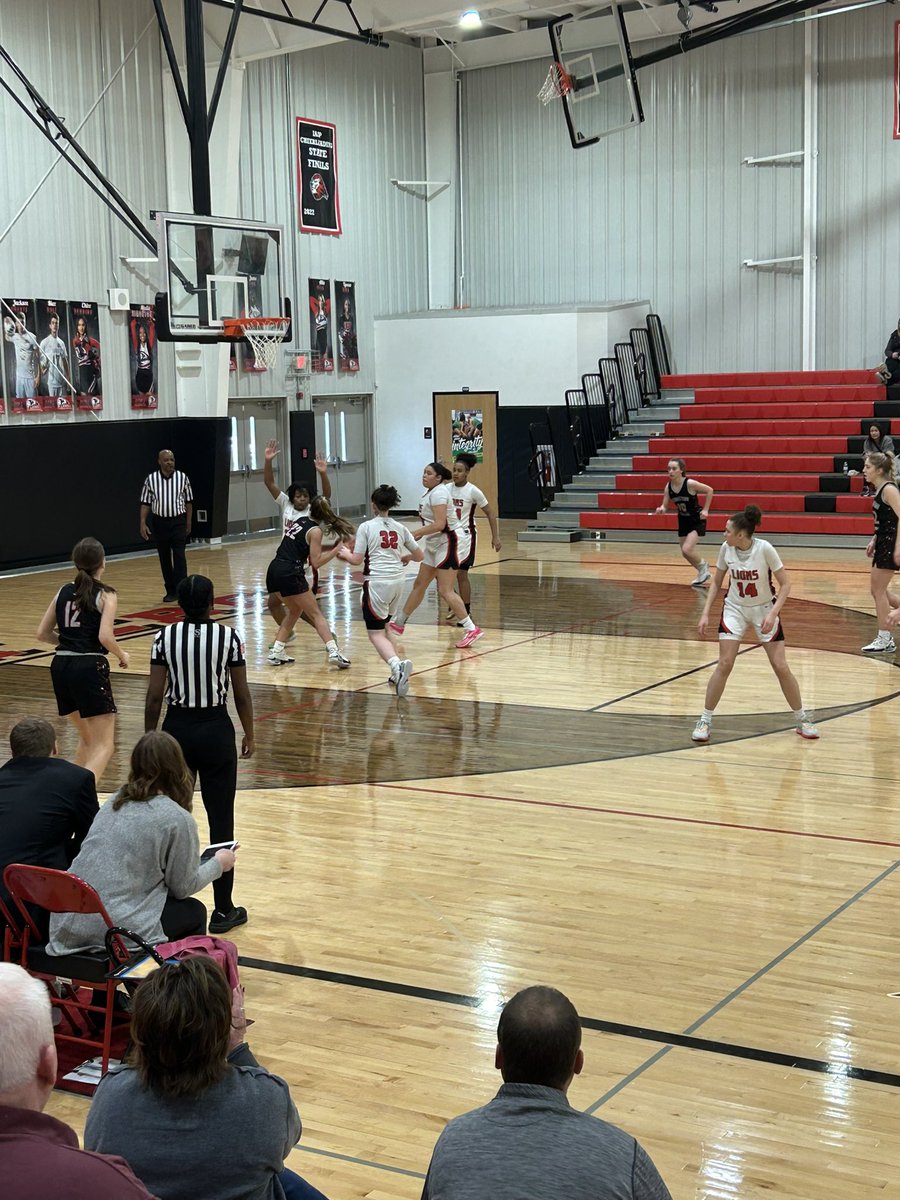 The Lady Braves won a thriller in double overtime against Rock Creek 85-80 while the JV team also won 42-20! Go Lady Braves! 🏀