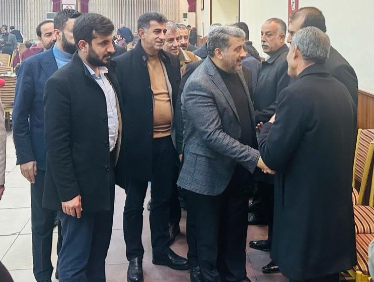 akpartidbakir's tweet image. 📍BİSMİL

İl Başkanımız Sayın @RasitOcak, İlçe Başkanımız Sayın Muzaffer Cengiz Özaydın ve Teşkilat Teşkilat Mensuplarımız, #AYAZ ailesinin mutlu günlerinde Mevlüt merasimine katıldılar.