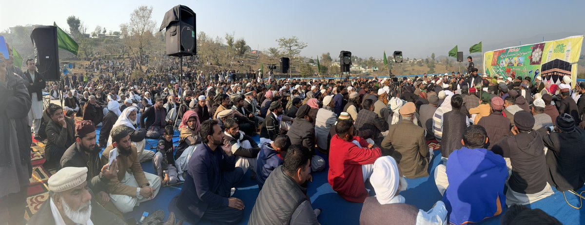 MuhammadHanif_Q's tweet photo. کوٹلی آزاد کشمیر میں بڑے اجتماع سے مفتی صاحب کا خطاب ہزاروں افراد کی شرکت https://t.co/rQkzf2YVEh