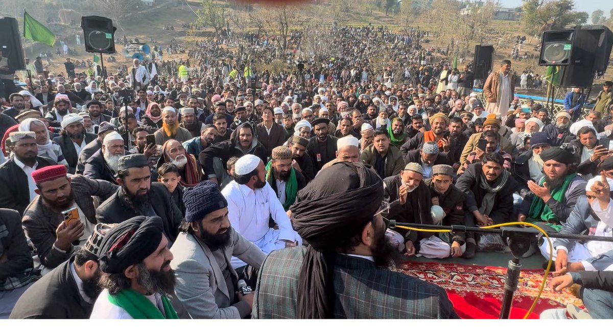 MuhammadHanif_Q's tweet photo. کوٹلی آزاد کشمیر میں بڑے اجتماع سے مفتی صاحب کا خطاب ہزاروں افراد کی شرکت https://t.co/rQkzf2YVEh