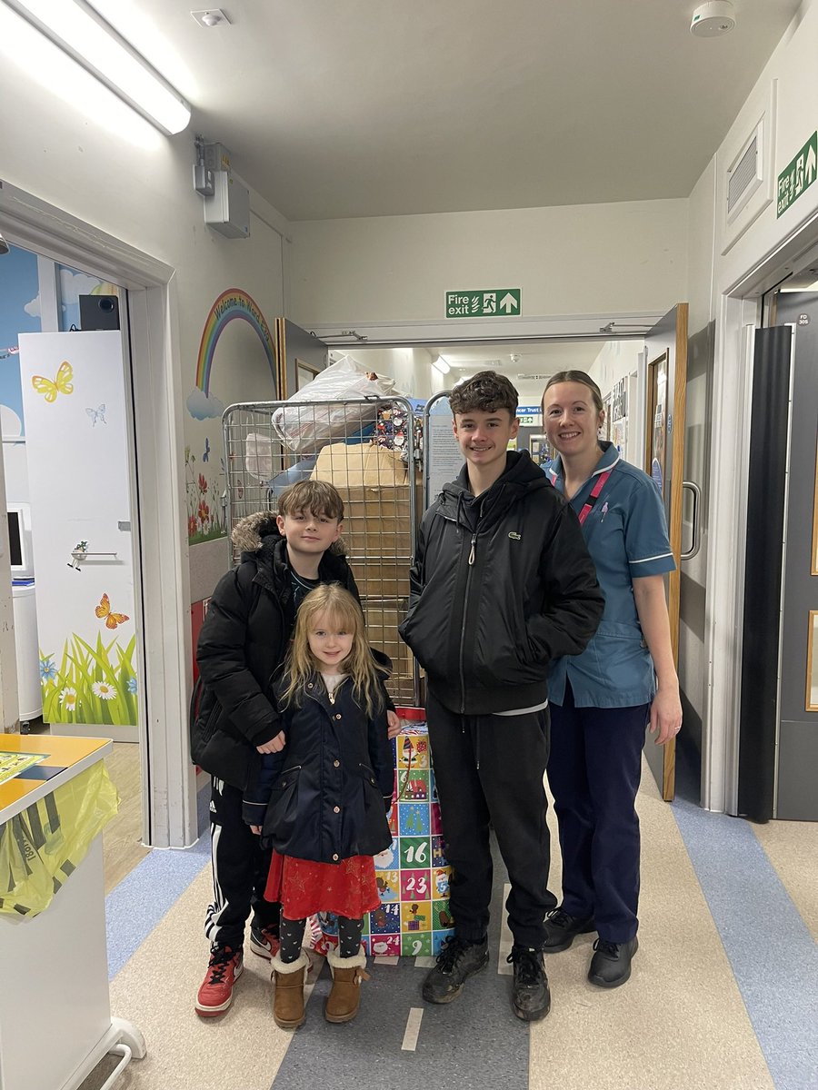 Catching up after a very busy Christmas & NY. Thankyou to Eskdale Junior School & Southwolds Comprehensive School for your generous donations of Christmas presents for the children & teenagers who were spending their Christmas in hospital. We are so grateful, thankyou ♥️🥰