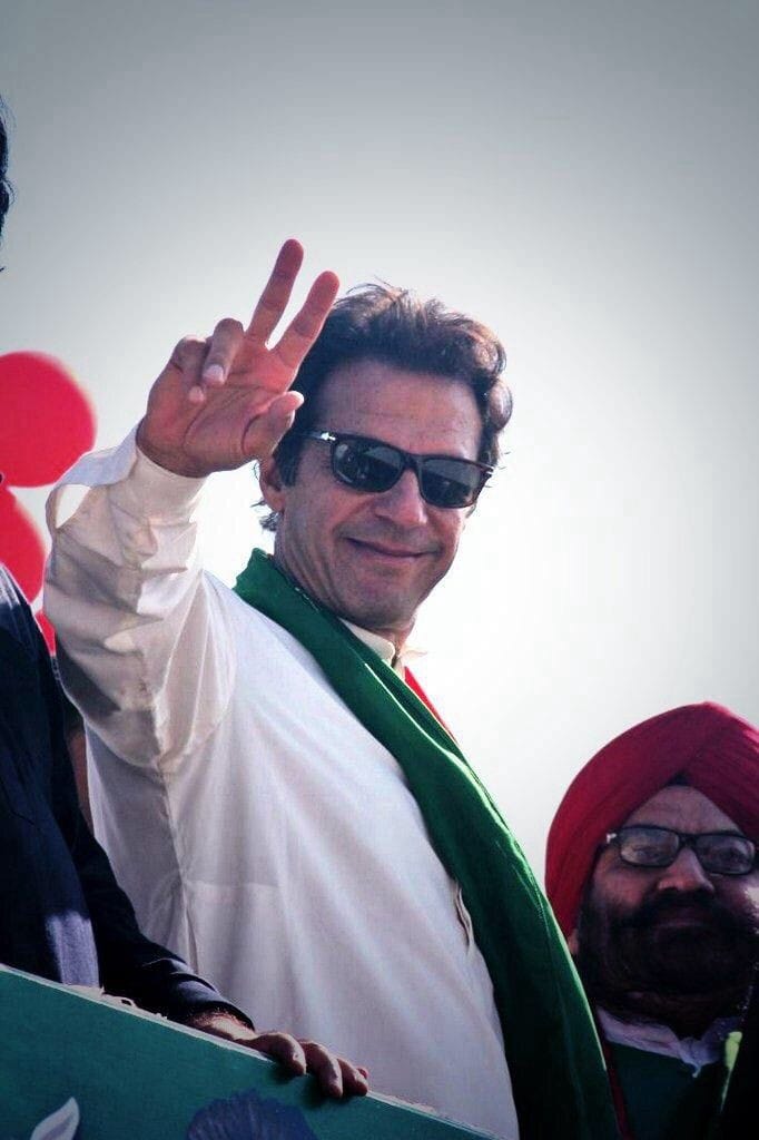 MianUmarsharif6's tweet photo. ہر سازش کے لیے ہمارا جواب "إِيَّاكَ نَعْبُدُ وَإِيَّاكَ نَسْتَعِينُ" ہے۔ https://t.co/GXjyMooeOH