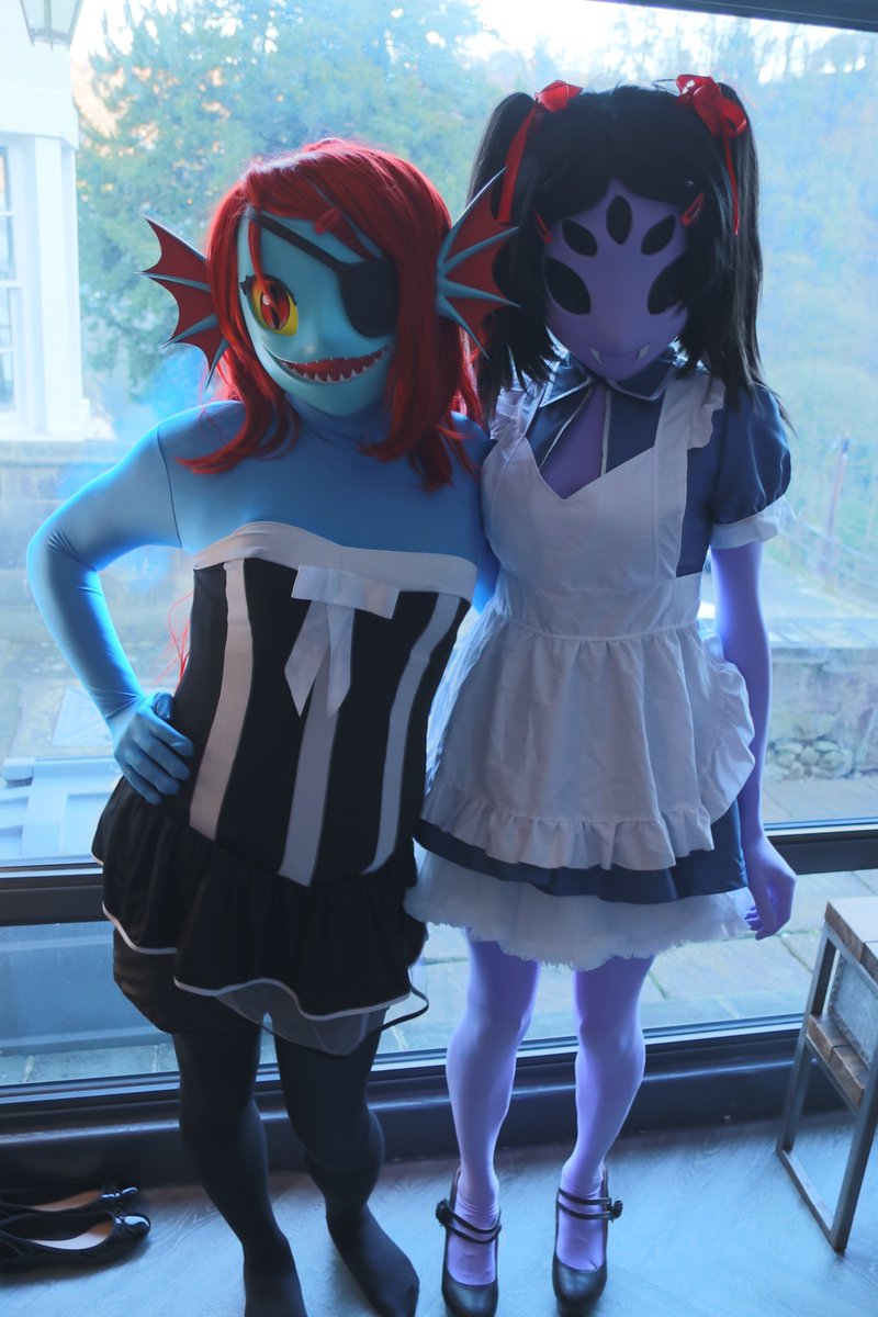 For those wondering how I could come up with such a plan for the maid business... I didn't. I'm the brawn, Muffet's the brains. 🕷️-@HikariKintsugi 📷-@CloudTied