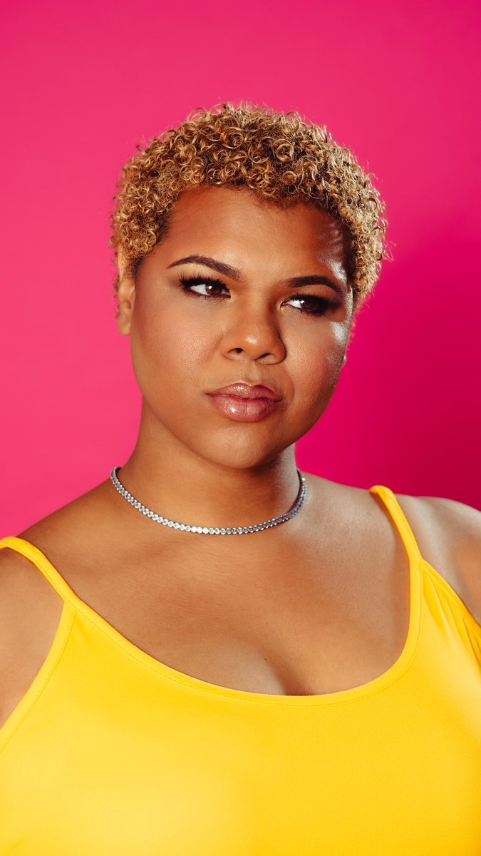 XoeSazzle's tweet photo. Gonna spill some of my TEA. But bitch when we say we were BORN trans… tell me how you get a face like this with NO HRT???  Never went under a knife. No botox, filler, just years of Caribbean Sunshine 🌞 okay dawta… #freshfish #allnatural #borntrans #xoxoxoe #facecard https://t.co/V6Da91fsOF