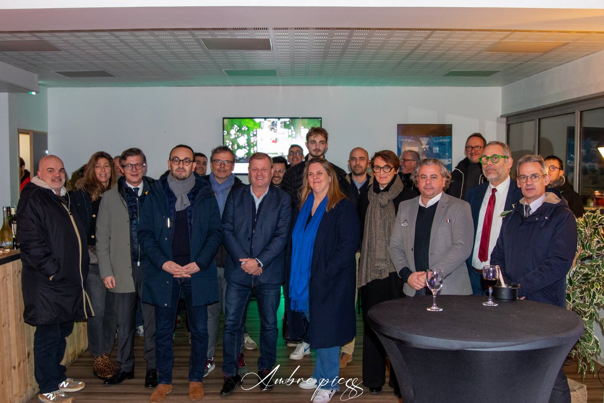 audrey_guidez's tweet image. "Certains veulent que cela se produise. D’autres souhaiteraient que cela se produise. Et quelques uns font que cela se produise" Bravo @patricebegay  pour ton initiative de lancement du club ETI de Bordeaux en partenariat avec @BoxersBordeaux  @TParienty
 #ANDRH AQUITAINE