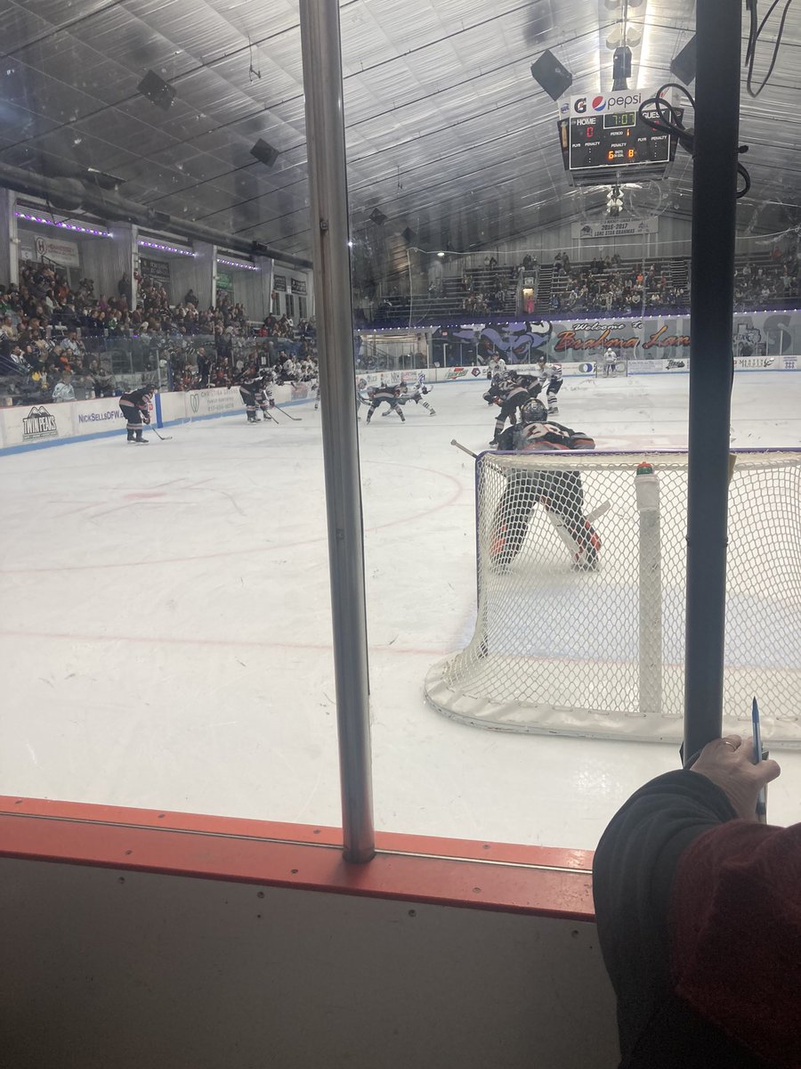 harleyguylewy's tweet photo. Brahams hockey off the hook. #hockey https://t.co/HEDkDwSqfX