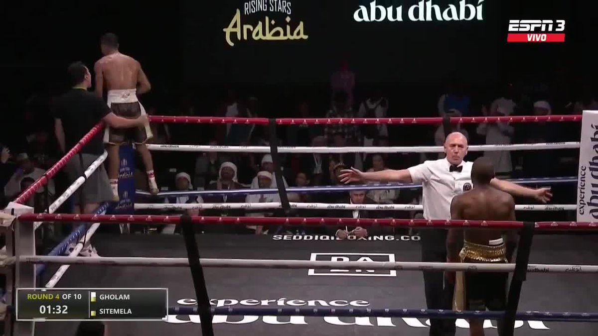 ESPNKnockOut's tweet photo. ¡UNA SECUENCIA QUE ES UNA VERDADERA CLASE DE BOXEO! 🥊🔥
La presición del gancho al hígado de Moussa Gholam 🇲🇦 hizo que Lunga Sitemela 🇿🇦 no se pudiera levantar en el 4° asalto y consiga la victoria por KO en el combate de peso superpluma.
#ESPNKnockOut #RSA2 https://t.co/MoMiJg0L5c