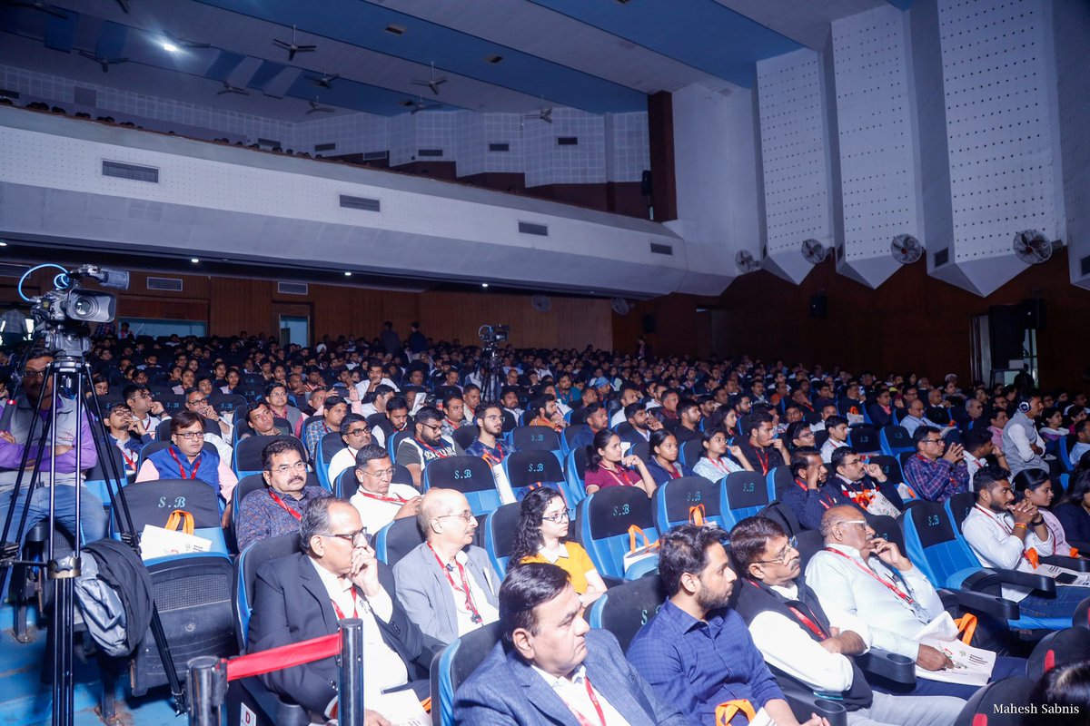 jaimalpani's tweet photo. Discussed key challenges for smaller town businesses: talent retention, tech integration, family business legacy, and digital expansion. 🚀 

Eager to hear your strategies in similar towns. Let's learn and grow together! 🌐📈💡

#BusinessGrowth #SMEs #DigitalIndia #bharat https://t.co/Si18OtGfbS