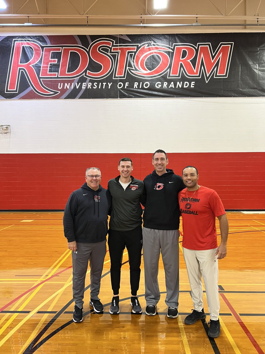 RioBaseball's tweet photo. We had the privilege of having former MLB pitcher Garret Stephenson join us for a week to pour his knowledge of the game into our team. 

From the coaching staff and players, THANK YOU!! Safe travels back home @gstephenson55

Till next time! 
#Rollstorm https://t.co/hJKLEpjEtg