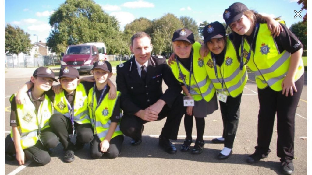 On this day 27 years ago, I proudly joined policing as a police officer with <a href="/LincsPolice/">Lincolnshire Police</a> 

So lucky to have worked across 9 forces in total, a seconded role in government &amp; 2 LRF

Celebrating tonight with my ever-patient partner over a meal out, fashionably on call

8 more to go