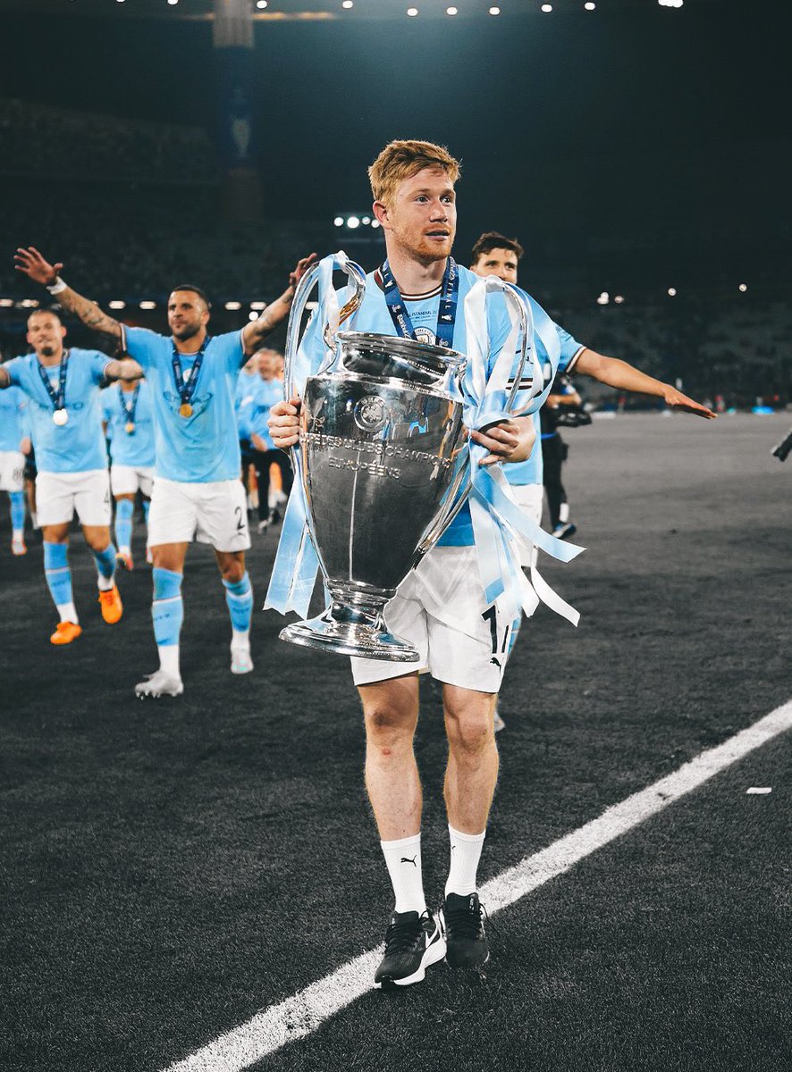 Priceless_MCI's tweet photo. GREATEST MIDFIELDER EVER TO GRACE THIS LEAGUE https://t.co/E3busIRXti
