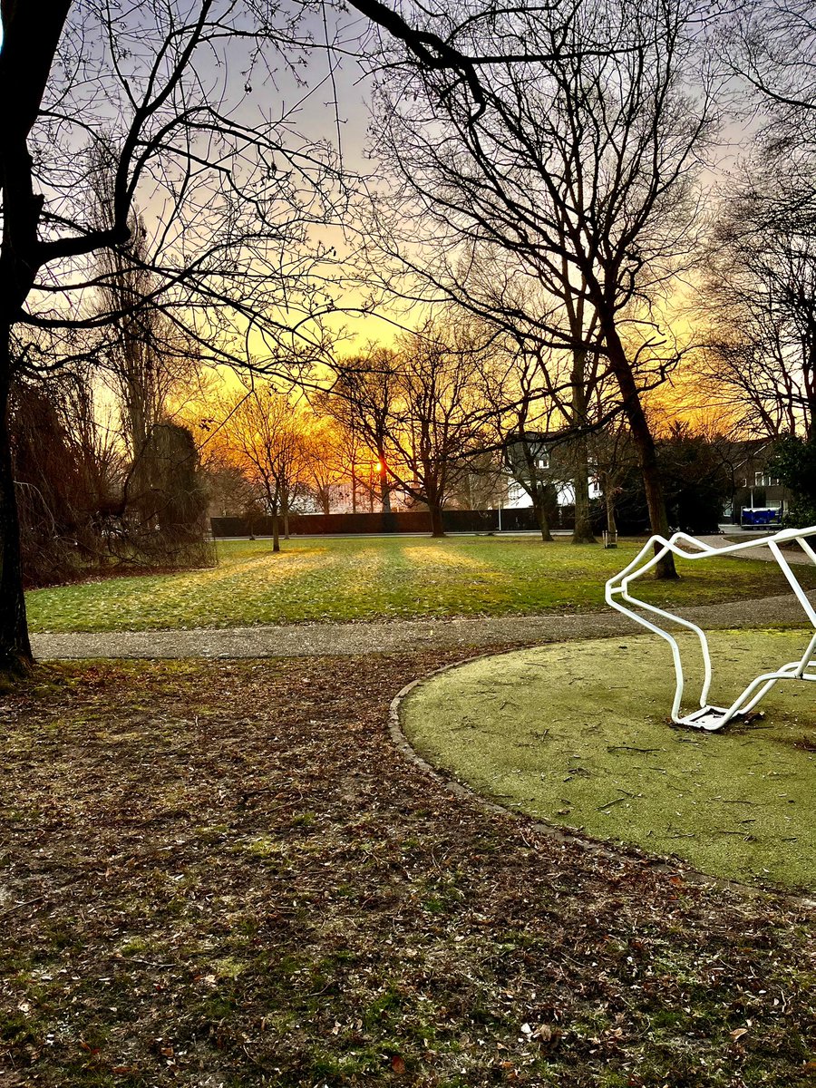ctal93's tweet photo. Rondje #Berenkuil park in #Maastricht https://t.co/5NTD323UaI