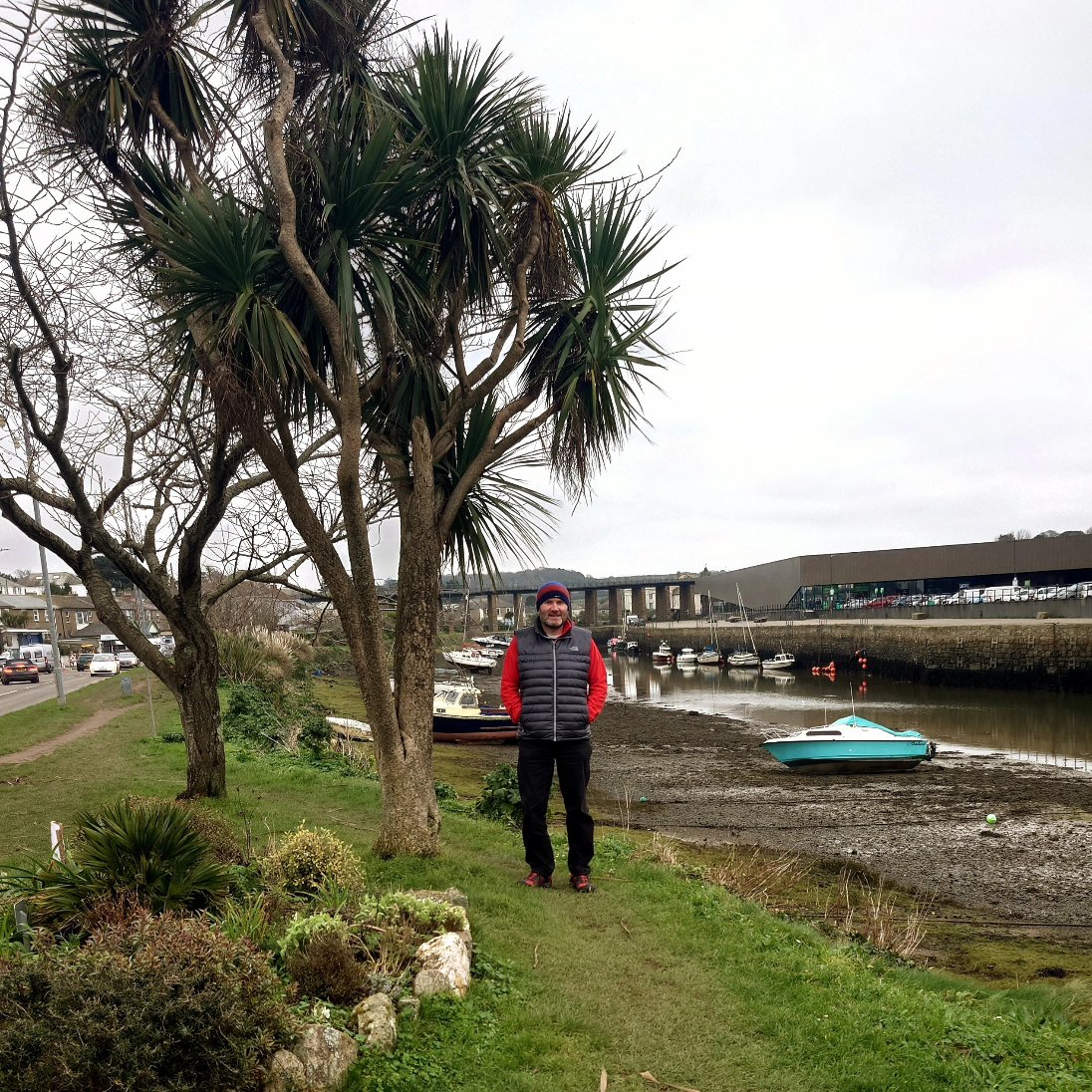 DebbieDaveT1's tweet photo. Taking the new truck out for a ride to Hayle, a perfect park up, overlooking Hayle beach, a quick pasty along the harbour, finished with a walk around Copper house Pool. #vanlife #mantge #campervan #cornwall  #cornwallliving  #hayle #copperhousepool #cornishpasty https://t.co/v2AdMl0I5Y