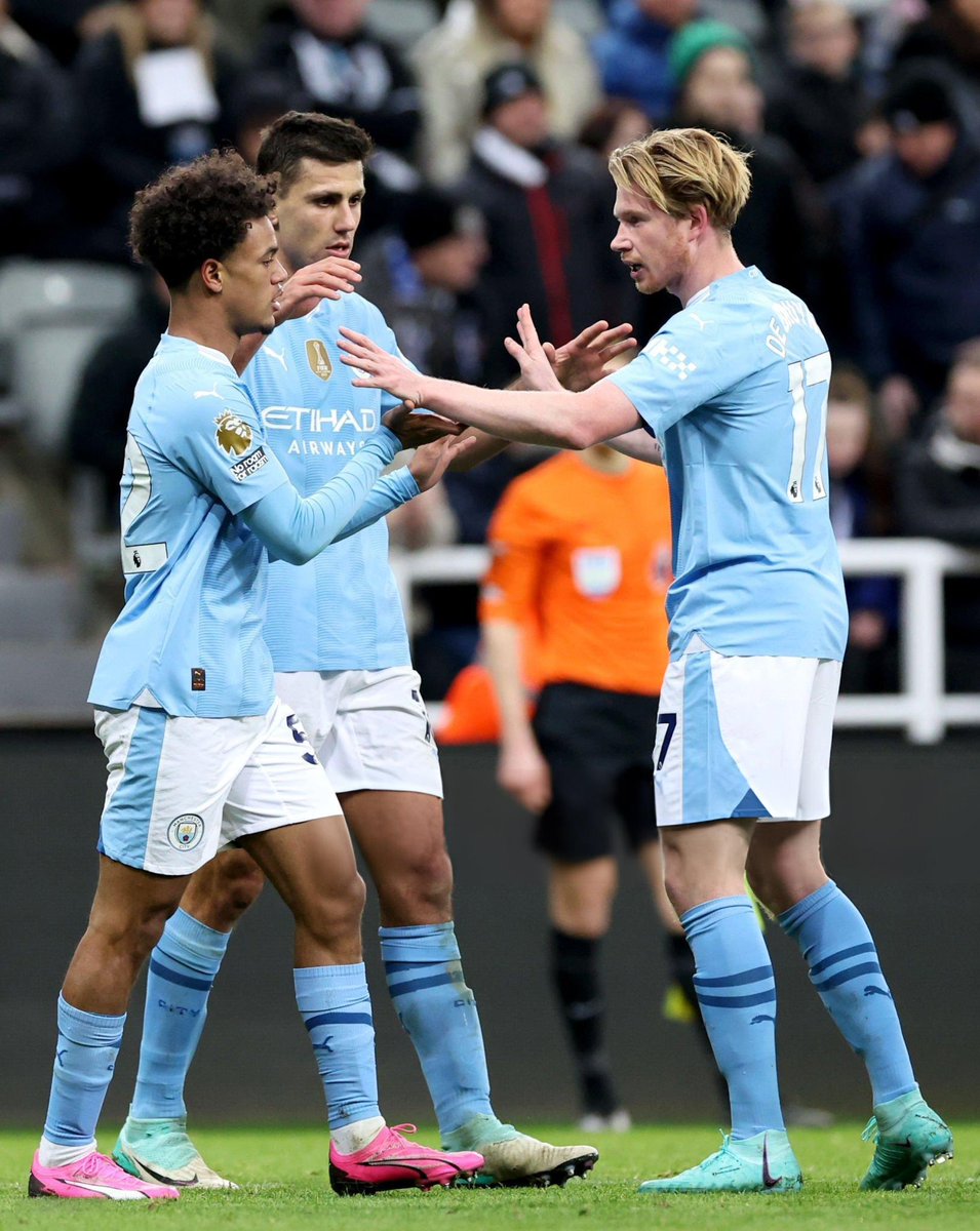 Jusstotb's tweet photo. Oscar Bobb,Rodri and Kevin De Bruyne
#NEWMCl https://t.co/Wv7PGuduAB