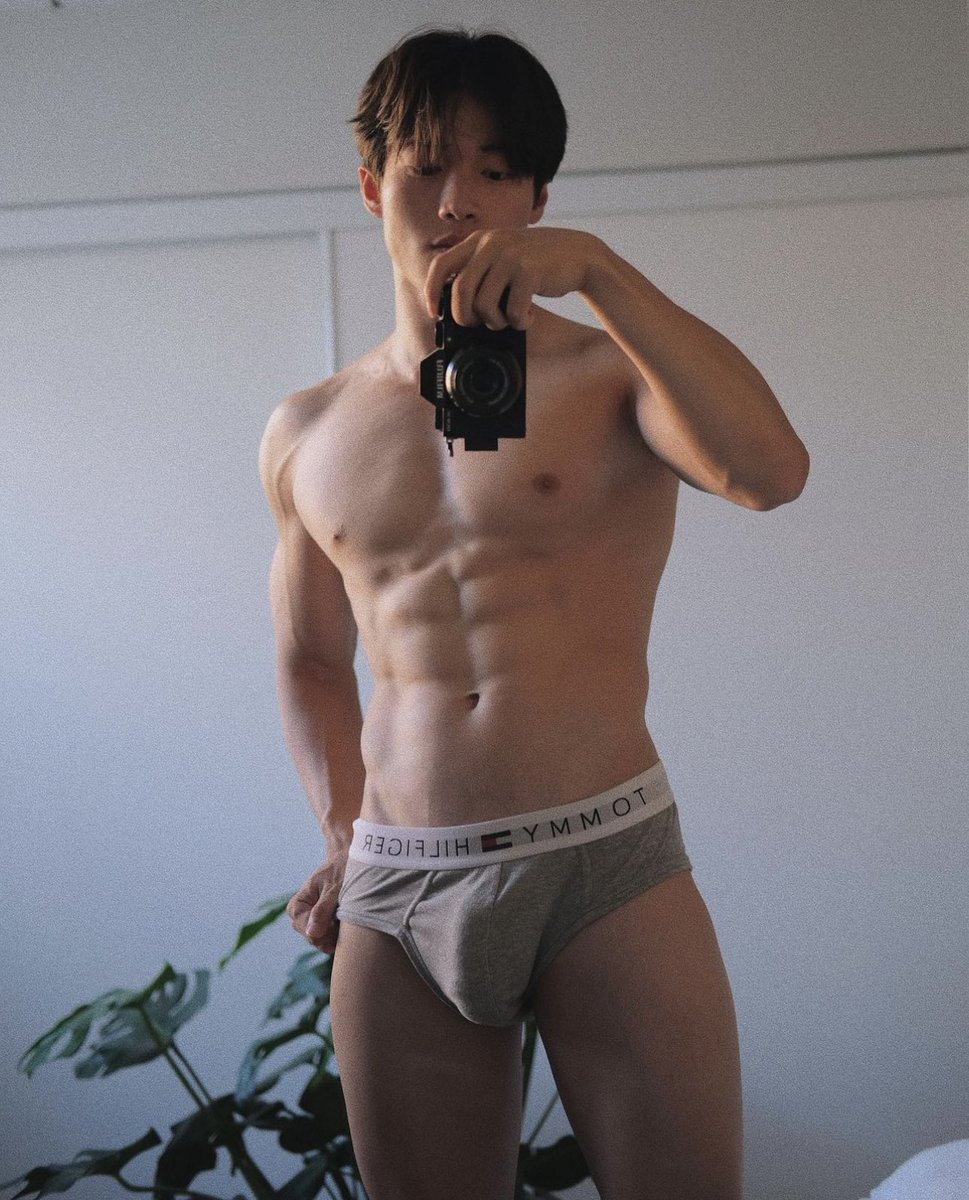 7pineappless's tweet photo. 这种男的到底是谁在谈？ https://t.co/RIIOT2Oot8