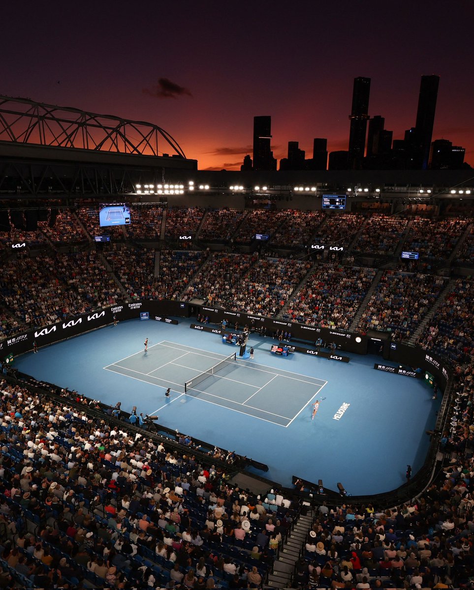 @AustralianOpen vous aimez le tennis, vous aimez les grands rendez-vous, suivez le 1er Grand-chelem de l'année sur @Eurosport_FR avec #camillepin #justinehenin @ArnaudPasquale @arnaudclement #georgesgoven #Jeanpaulloth Ça commence cette nuit à 1h !!