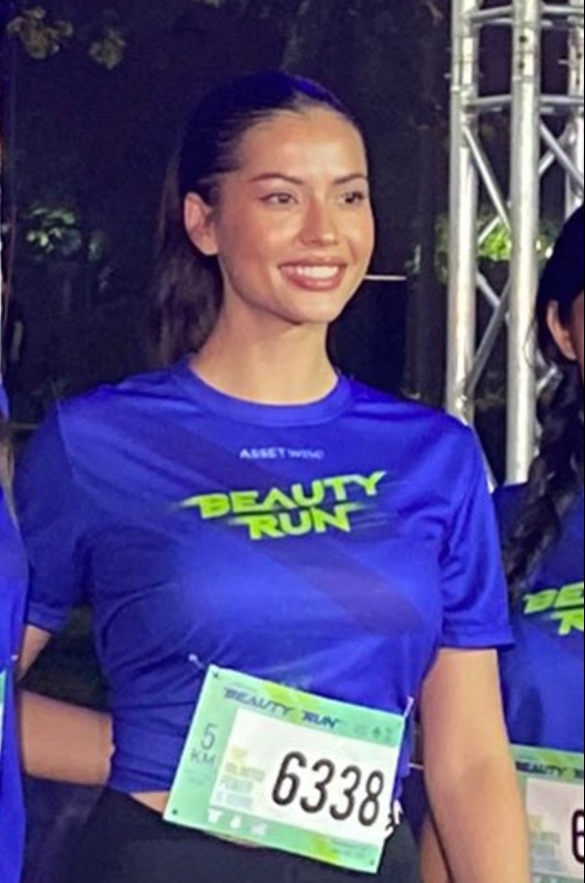 zelcas's tweet photo. The Beauty Run and The Running Man ☝️

#PorDee #PorDeeUniverse #MichelleDee #AnntoniaPorsild https://t.co/s3SUuN2GwI