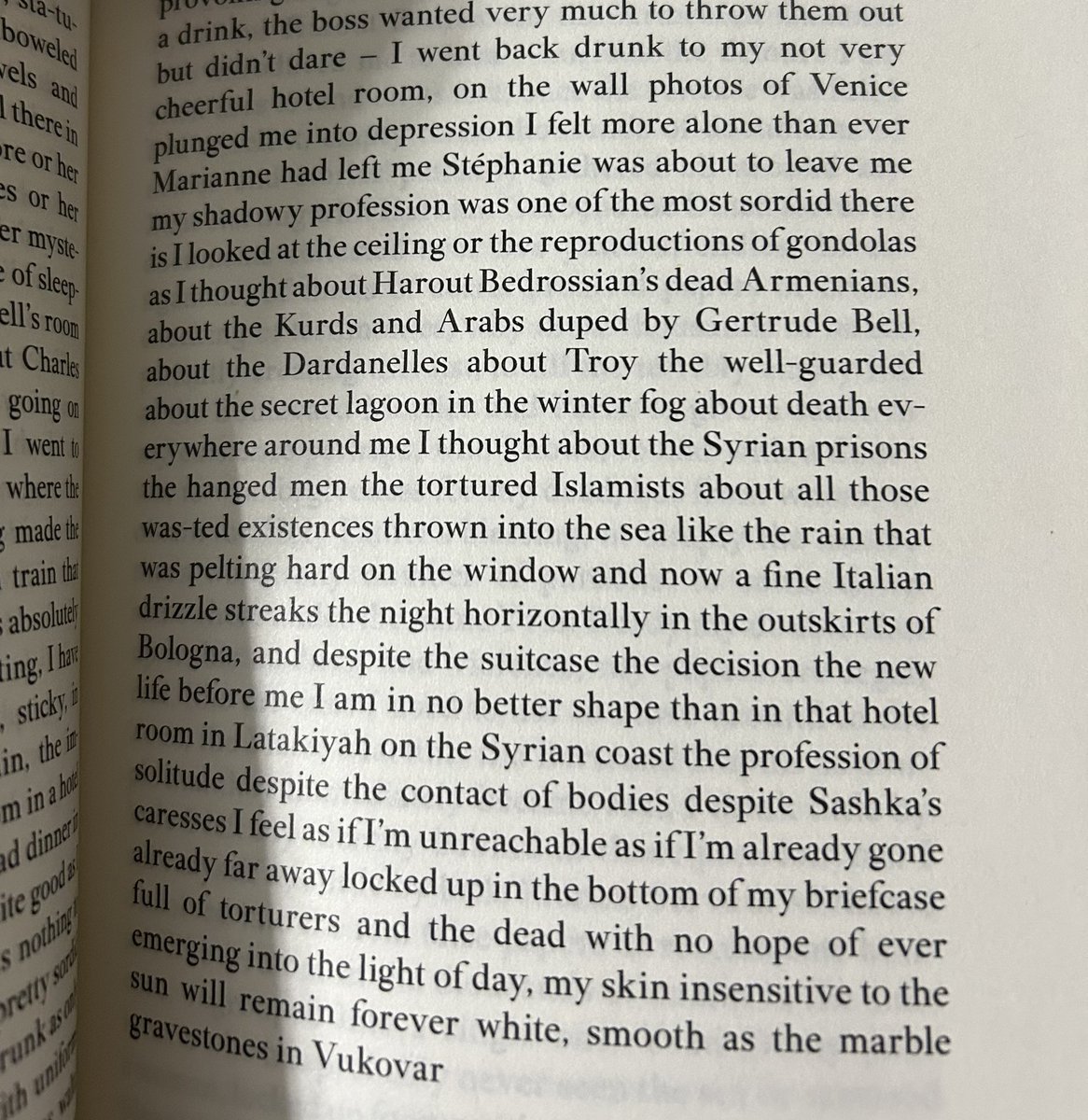 andrewbertaina's tweet photo. From zone by Mathias Enard translated by Charlotte Mandel 

“I went back drunk to my not very cheerful hotel room, on the wall photos of Venice plunged me into depression.” 

An almost unquantifiable book about the very dark shit that people get up to in and around war https://t.co/ncdjEFfp7Z