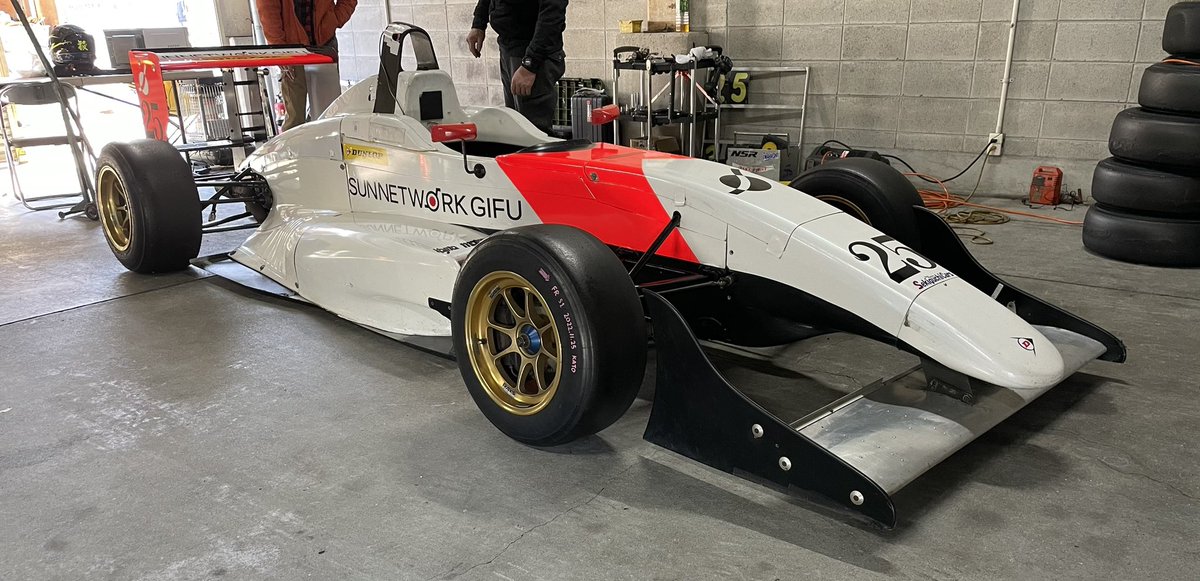 Ryo_SRacing's tweet photo. #FormulaBeat (旧JAF F4)
太いタイヤへの適応トレーニングです
30分4本みっちり走ります💪
#TAKEFIRST #岡山国際サーキット https://t.co/5tlG0l4paE