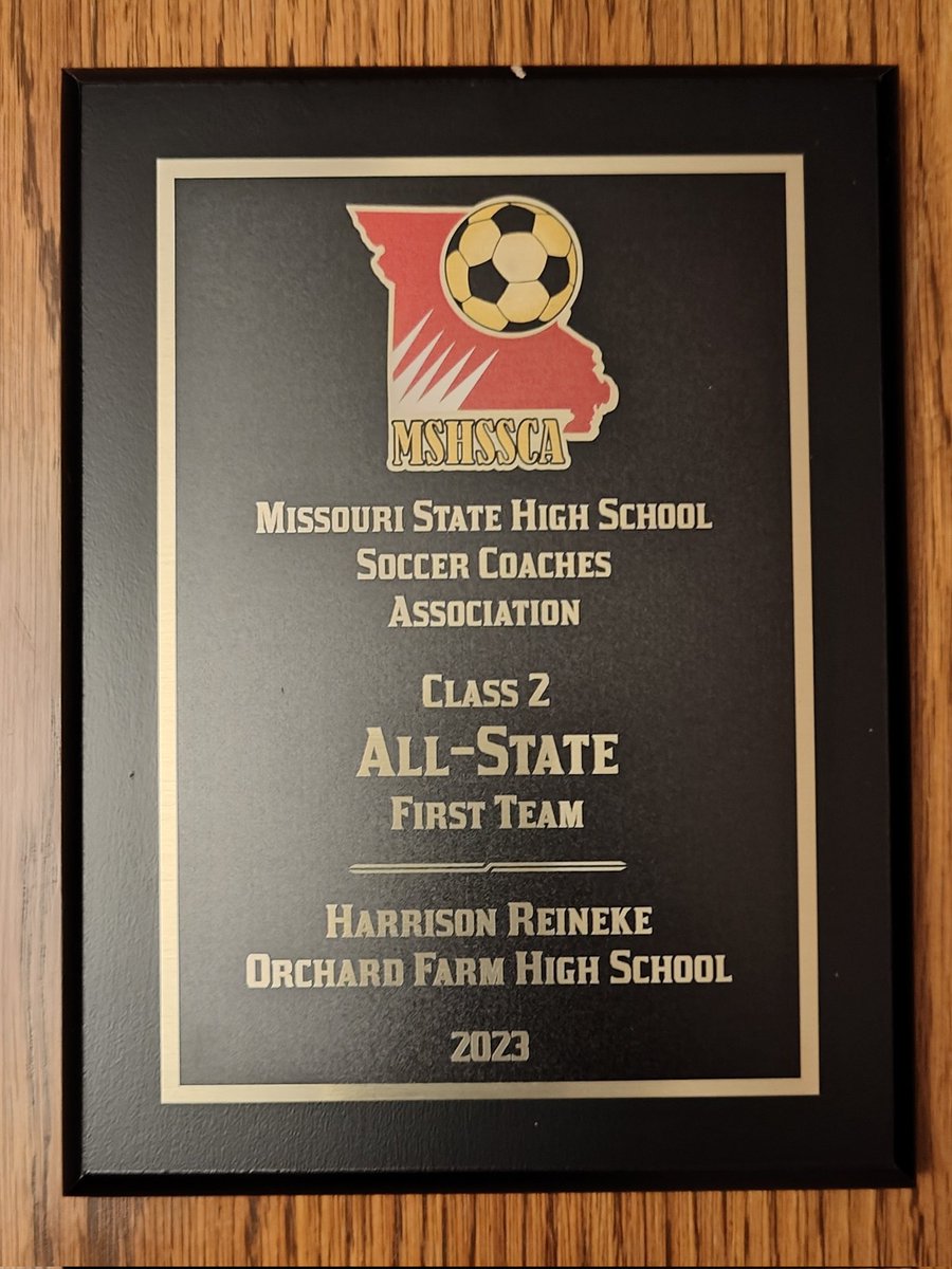 HarryR314's tweet photo. Thanks to @MOSoccerCoach for the 3 new plaques! @OFEaglesSoccer @OFR5_Activities @MSHSAAOrg https://t.co/NeY9JdNn9U