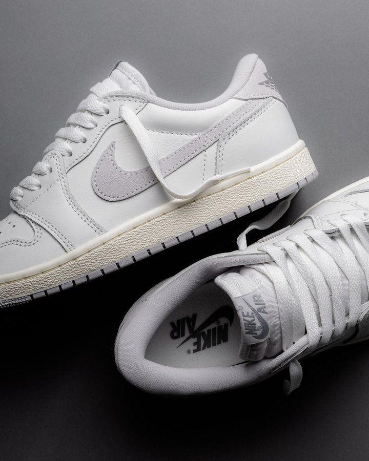 JustFreshKicks's tweet photo. Air Jordan 1 Low '85 'Neutral Grey'

https://t.co/Dq0xfO2UZw https://t.co/cJ3tFSDJcS