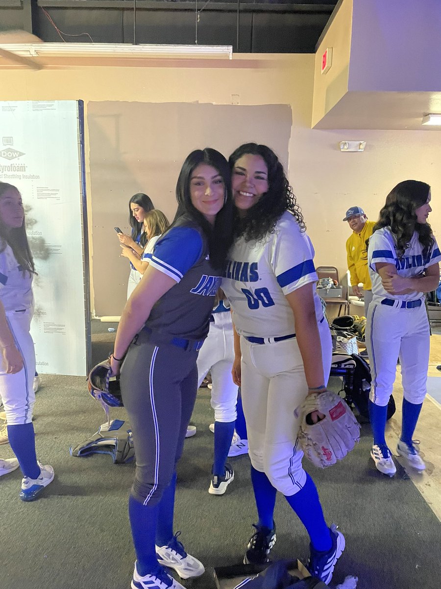 TAMUKSB's tweet photo. Javelina Media Day !!! We are just different “family”
#Loshogs #HOGwild x #Family https://t.co/yDcpJXigEq