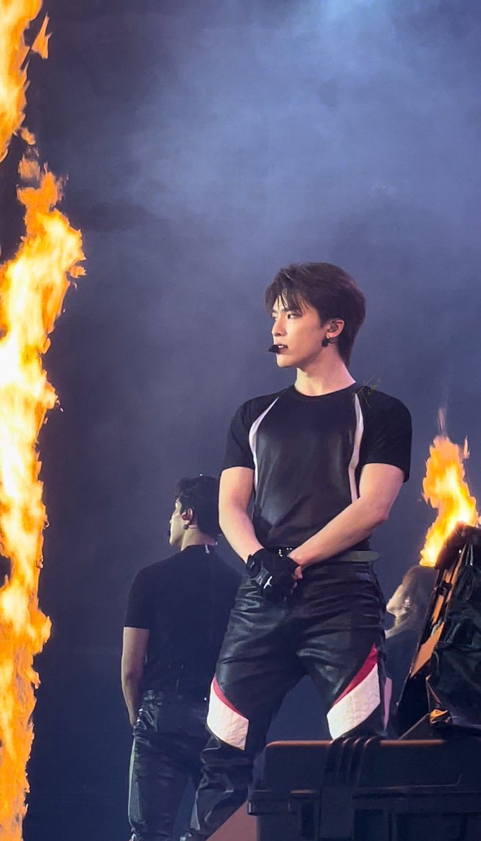 diesisyete's tweet photo. DINO PHILIPPINE SUPERSTAR 🔥 https://t.co/OSjO5yV9mq