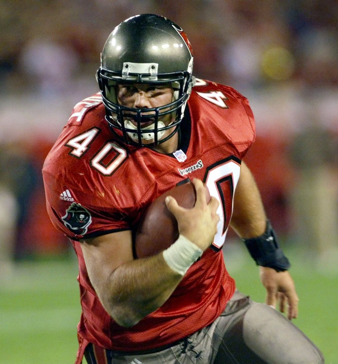 SpoonOfZeke's tweet photo. Tell me your favorite NFL Fullback

I’ll start: Tampa Buccaneers Mike Alstott https://t.co/ooOkcEOVcU