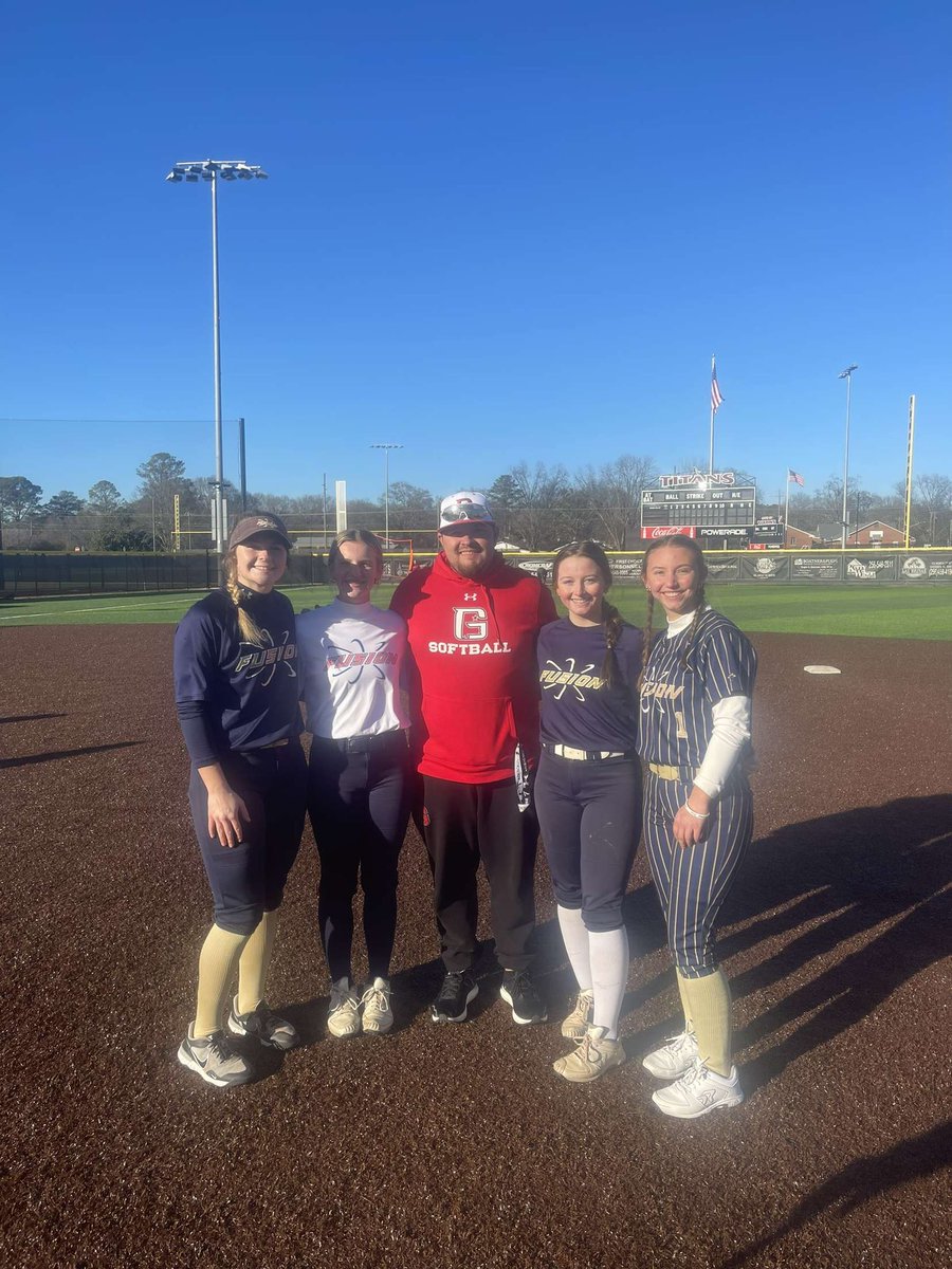Had a great time at the <a href="/GstateSB/">Gadsden State Softball</a> camp today! Thank you <a href="/ClarkGSCC/">Ryan Clark</a> for having me!