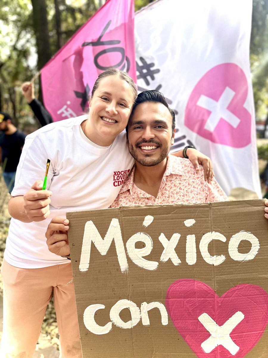 MiguelPenaflor's tweet image. Quienes creemos que un cambio de rumbo en el país es posible con @XochitlGalvez como la primera mujer Presidenta de México 🇲🇽 nos alistamos para acompañarla en su cierre de precampaña.

¡Vamos juntos por la victoria! 💖🤞🏽✨

#MerecesMás #FuerteComoTú