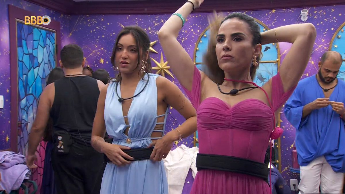AltosFuxicos's tweet photo. Vanessa e Wanessa lindíssimas #BBB24 https://t.co/TaS05S967Z