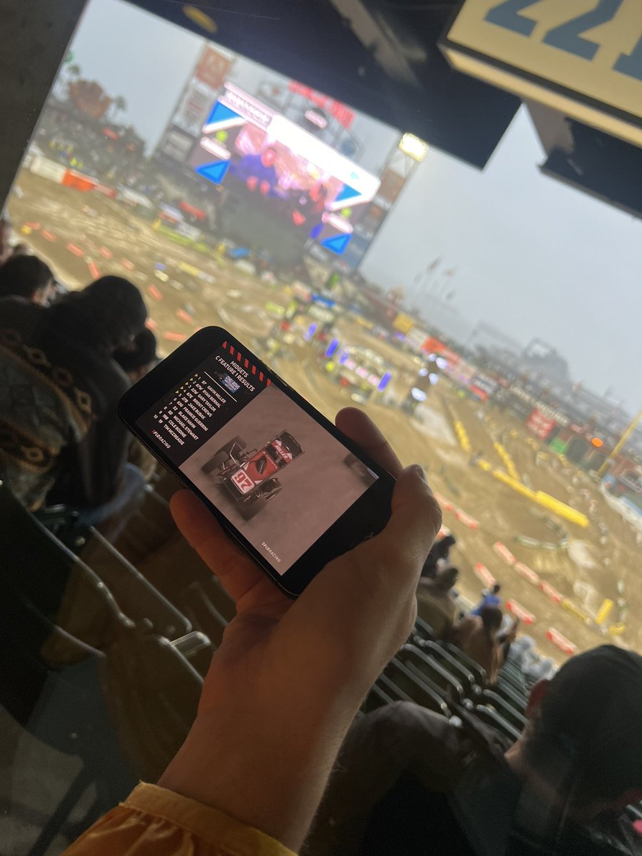 Tweeting my @FloRacing seat from @SupercrossLIVE 
  
Cheering on cousin @kameronkey_21 
  
Hurry up and get into that feature so we can go to Australia tomorrow 👏🏼
  
@clintonboyles98 @KalebHart83 @chriswilner26