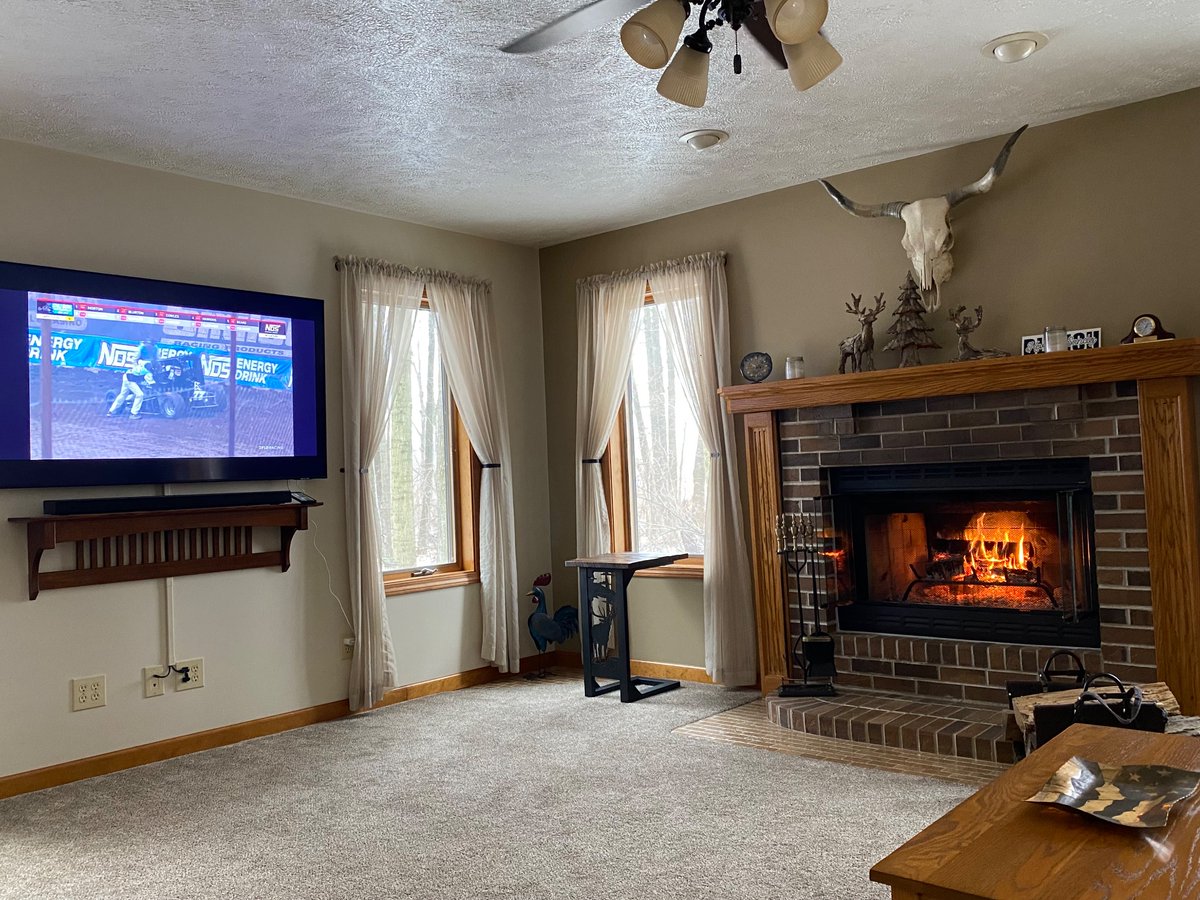 KBindycar's tweet photo. Ribs on the smoker, Fire going and the @cbnationals on @FloRacing @clintonboyles98 https://t.co/iOs5dvdMAI