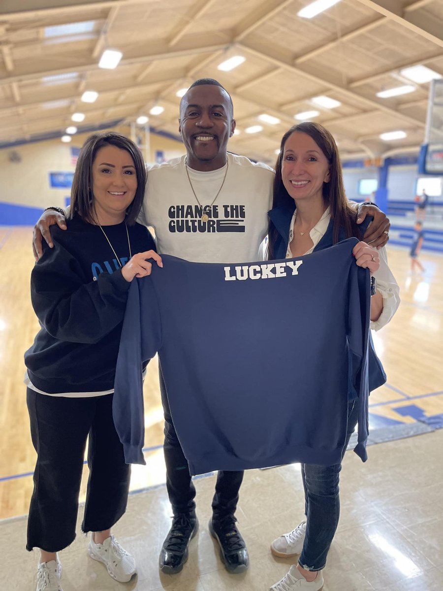 Our @Lone_StarTexans celebrated the joys of being a positive influence, encouragement, and empowerment with <a href="/CJLuckeyDope/">C.J. Luckey</a> on Friday 🌟I can’t think of a better way to kick off the second semester!