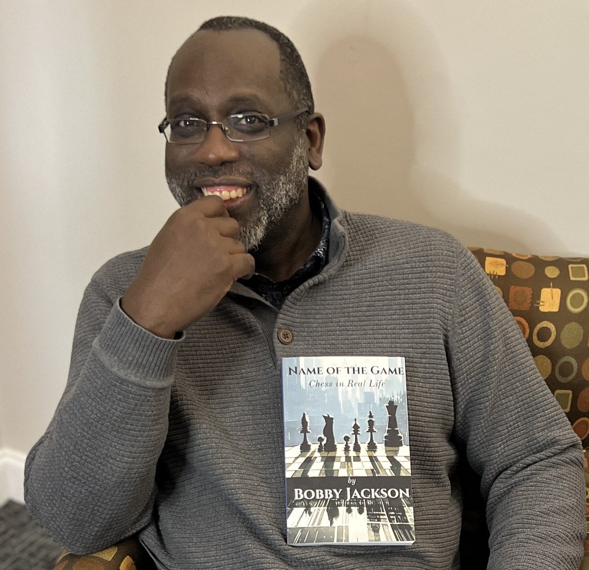 EGlazeOTV's tweet photo. Had a great interview with Author @asphaltgriot!! I even got him to sign my book. Interview coming soon and if you want your copy please go to #Amazon and search for Name of The Game: Chess in Real Life to get your copy. #NOTG https://t.co/zAtUncZV1u