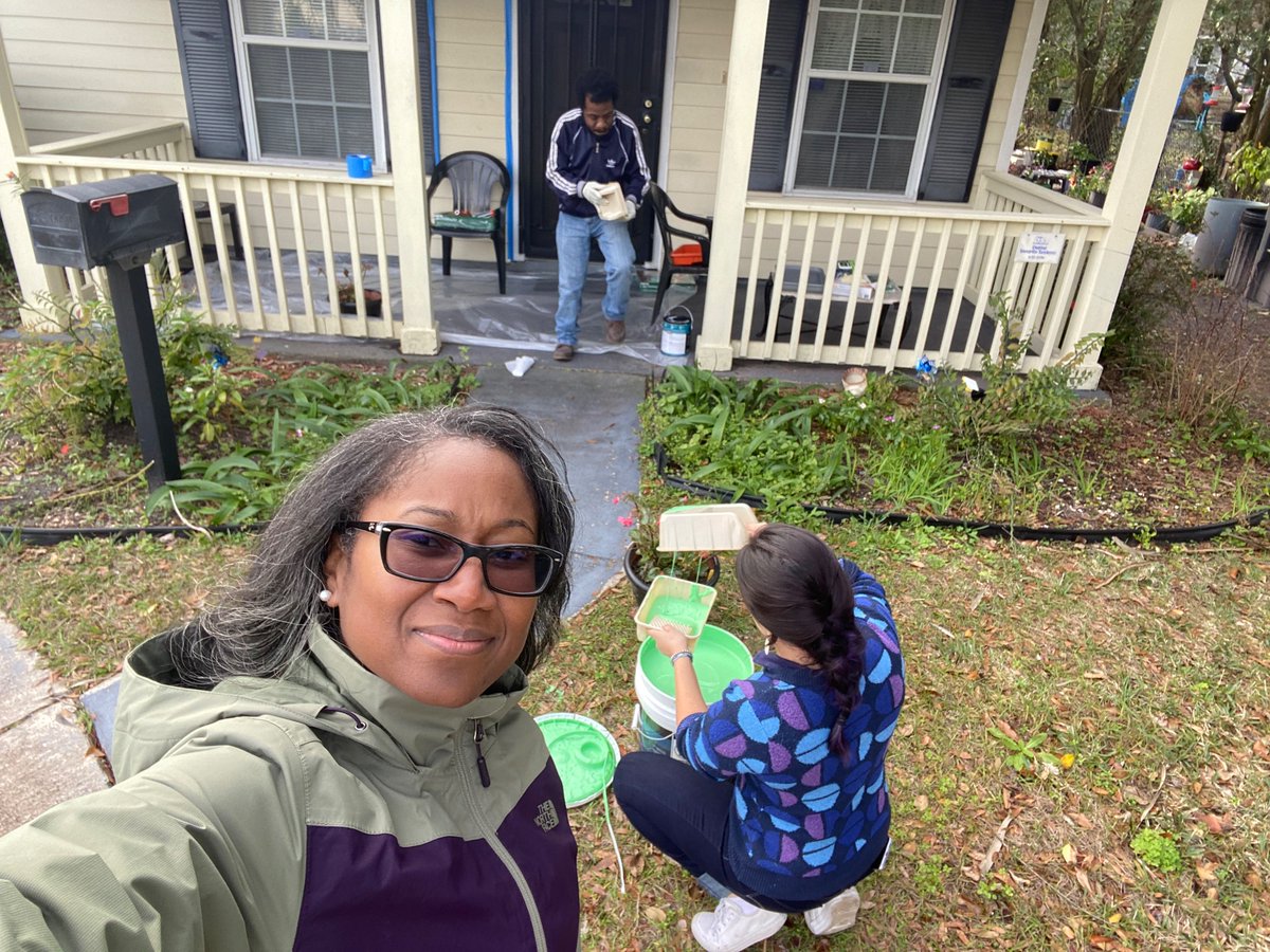 SBWout's tweet photo. Today was cold and windy but I  enjoyed @unitedwaynefl day of service activity. We were a team of three moving at the speed of light to get it done! https://t.co/V4NkoaXrgz