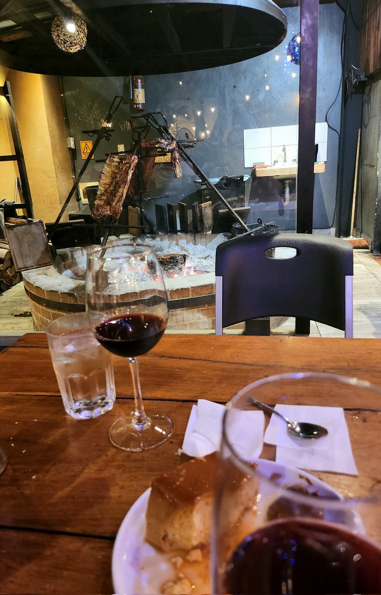 Un rico asado y un delicioso postre! Y con una las mejores compañías de mi vida!🥰