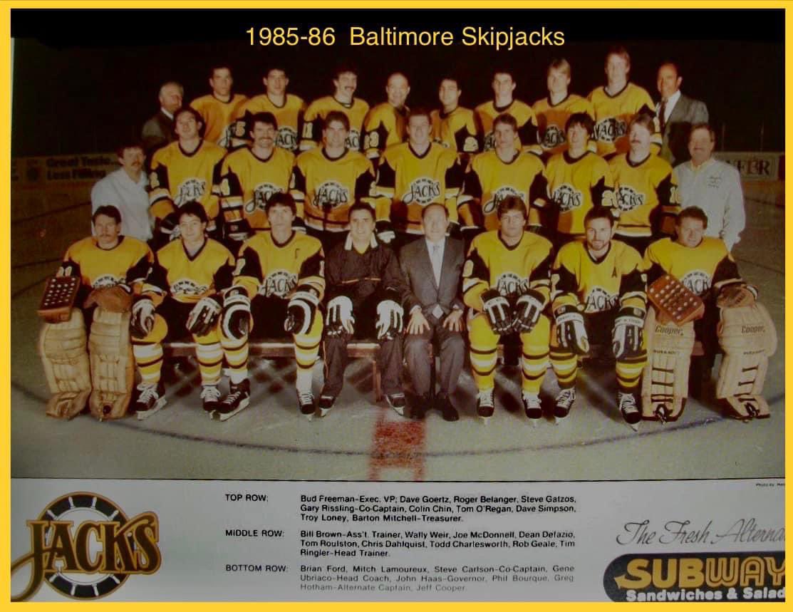 steve_carlson17's tweet photo. Enjoy getting these๐
#oldtimehockey #puttingonthefoil #jets #skipjacks https://t.co/XavejyxM4Y