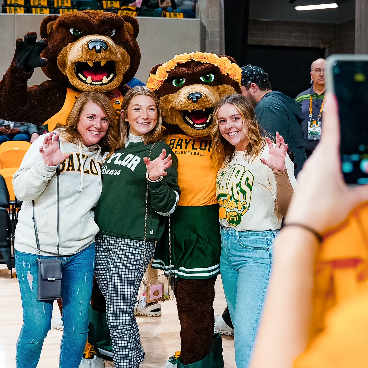 BaylorAthletics's tweet photo. Another Big 12 battle is brewing 🥊

Tune in on ESPN starting NOW! 📺

#SicEm https://t.co/hmLt5dfSVo