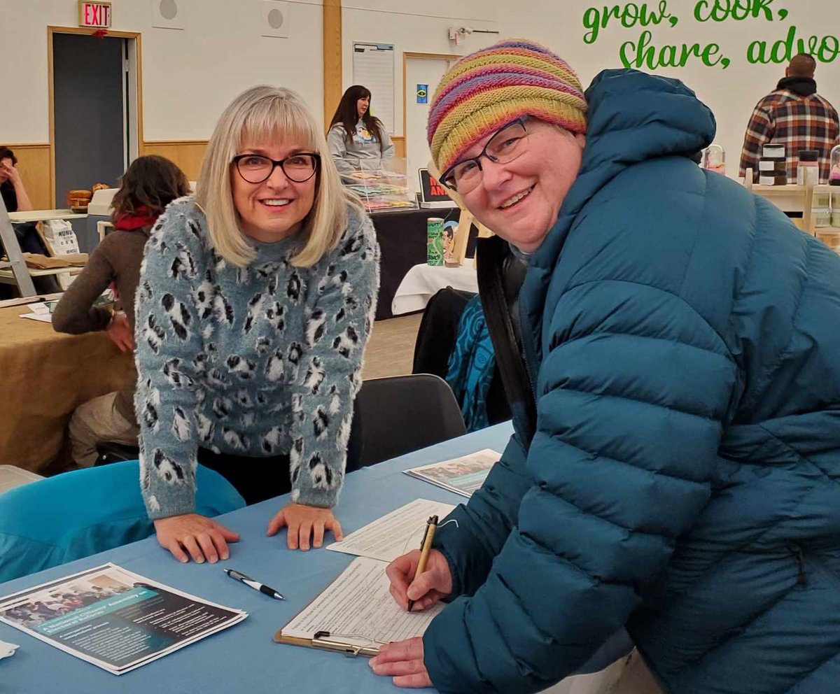 fairvoteKam's tweet photo. Collecting more signatures to present to @FrankCaputoKTC at the #Kamloops indoor market today. We're asking him to support Motion M-86 for a https://t.co/t3RnMKAdhO on Electoral Reform - it comes up for a vote in February. Talked to so many great people! @FairVoteCanada https://t.co/uw5ezEIcQd