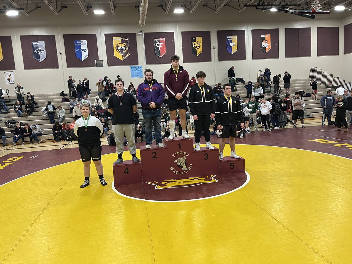 Byron Wrestling tweet media