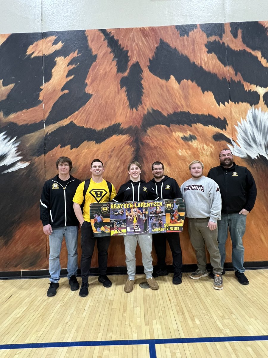 Byron Wrestling tweet media