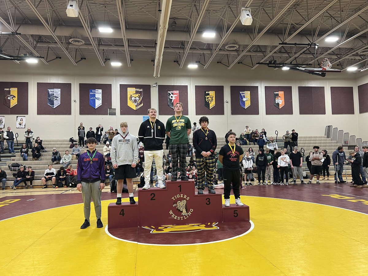 Byron Wrestling tweet media