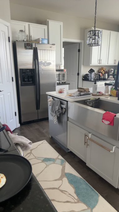 🤍 Essa V | i dont do drugs, i am drugs 😈 is live now! https://t.co/7YVIIfiTsF https://t.co/jhx34iA8v<a href="/tag/aerialart"class="tags"><span>#aerialart</span></a><a href="/tag/inversionaddict"class="tags"><span>#inversionaddict</span></a><a href="/tag/strongcorestrong"class="tags"><span>#strongcorestrong</span></a>