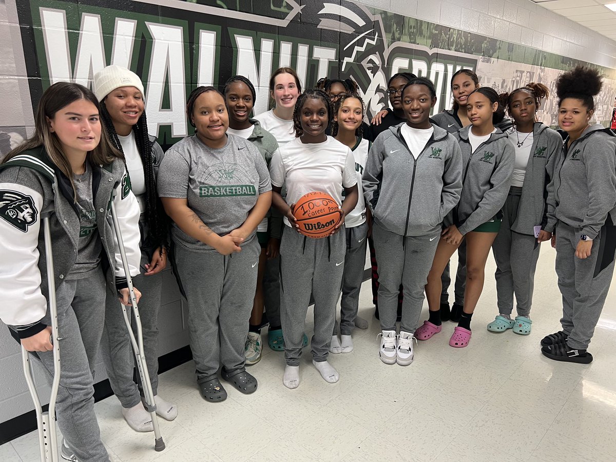 Newest Milestone ⭐️ #GodIsGood I’m thankful for my Teammates and Coaches💚Wouldn’t have made it this far w/o them 💚