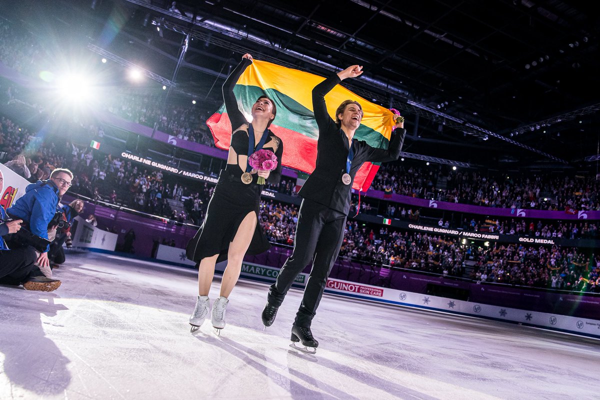 Here, in Žalgirio Arena, Saulius Ambrulevičius and Allison Reed gave Lithuania a historic victory. BRAVO!