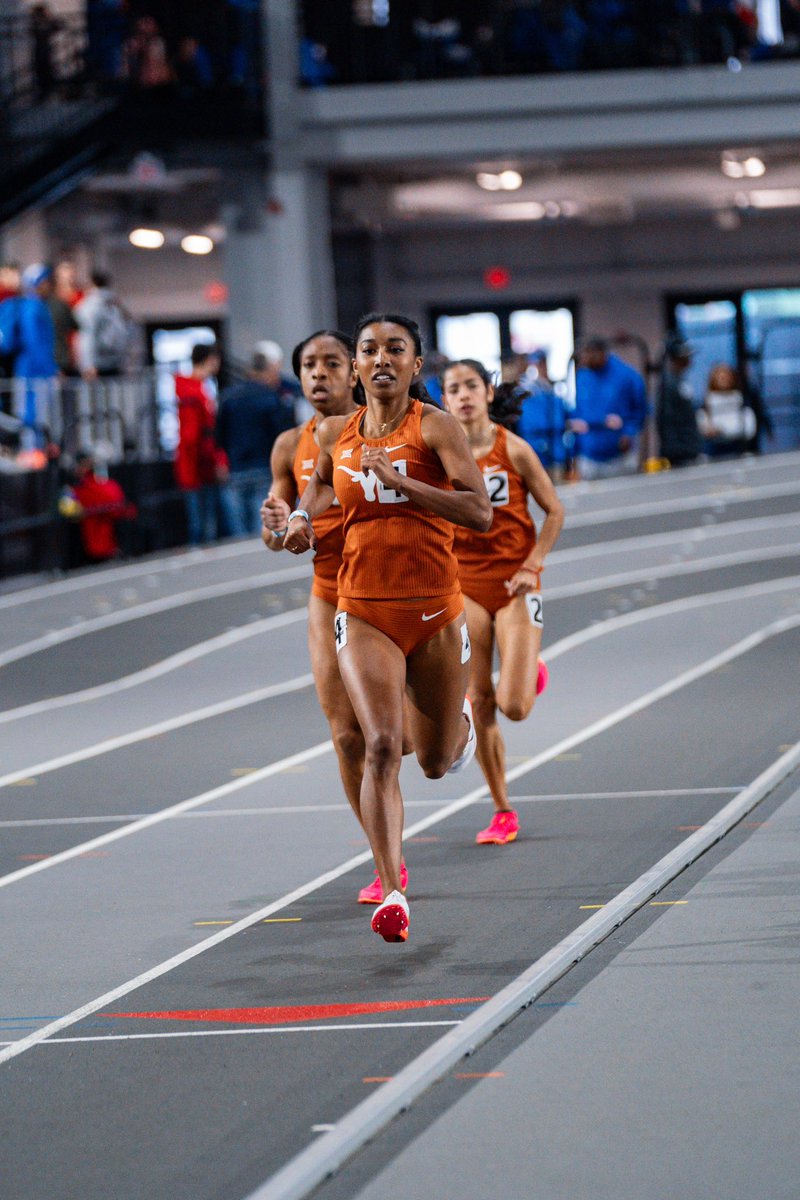 TexasTFXC's tweet photo. Women’s 800m Results 🤘

@oliviahowell117 makes her Texas debut &amp; wins it at 2:07.37. 
2. Mackenize Browne - 2:09.70
3. Amity Ebarb - 2:09.83 https://t.co/OMXaxDKFh8