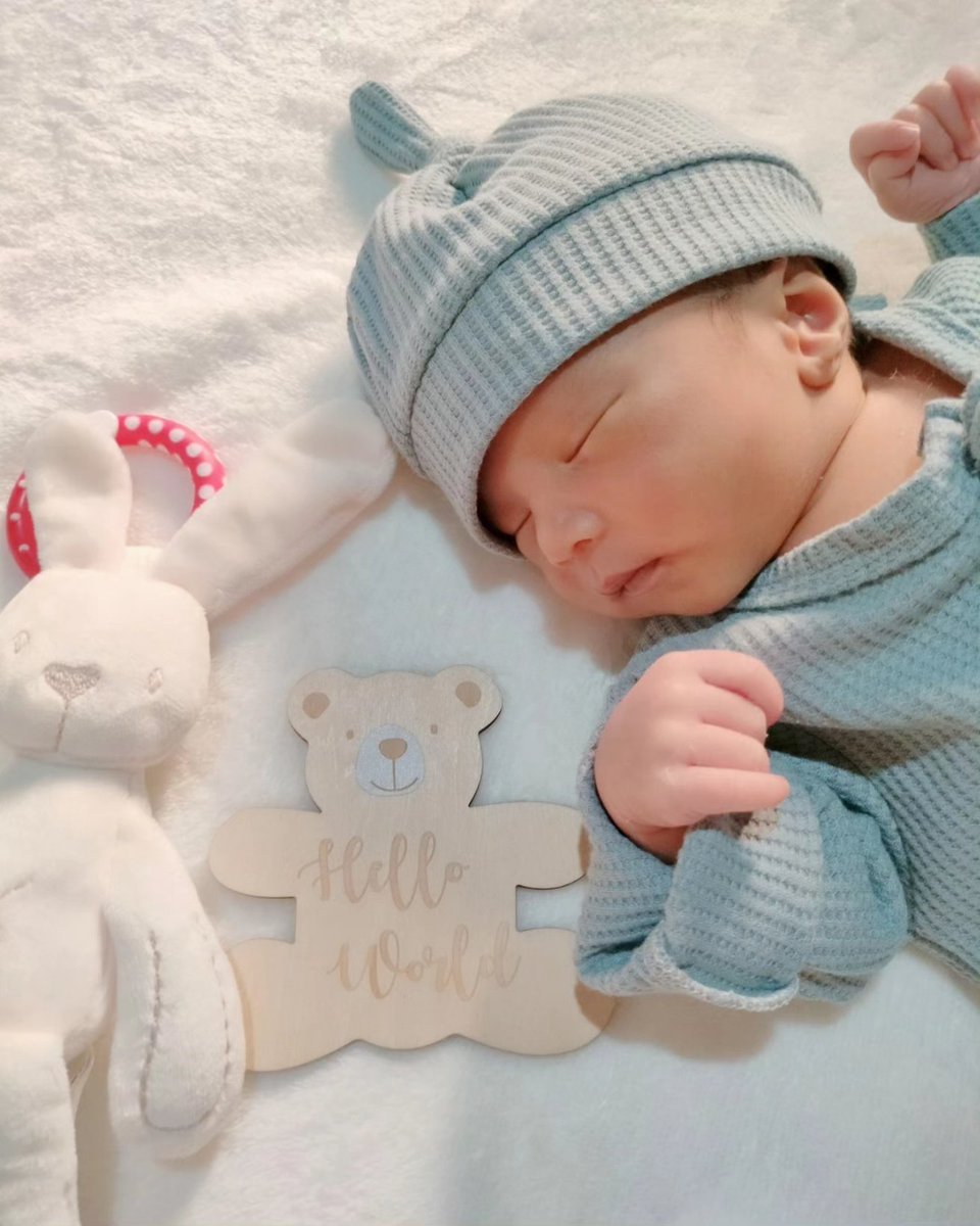 RenzKrizzle02's tweet photo. My little Rizaldy 😍🥰❤️
Ethan G. Rivera 👶

🗓️ January 5, 2024 | 🕐 11:58 AM
2.6 kg 
Via GA C-section (Sobrang sakit sa lalamunan as in) 🥹 https://t.co/OO15gCLsX4